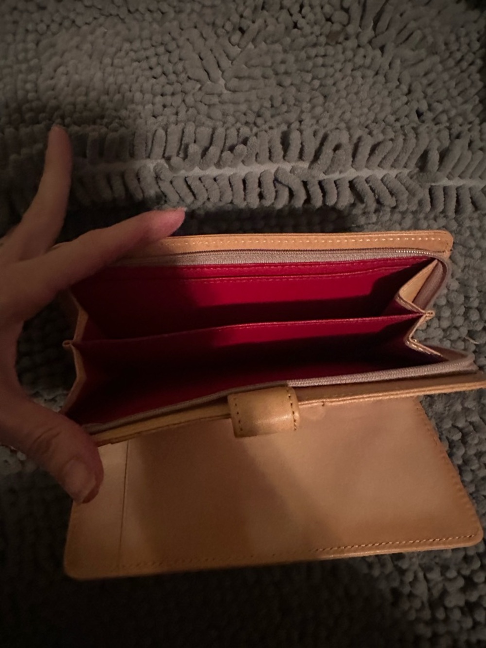 Dooney and Bourke Vintage Logo Rainbow Heart Wallet Y2K VGUC - Picture 5 of 6